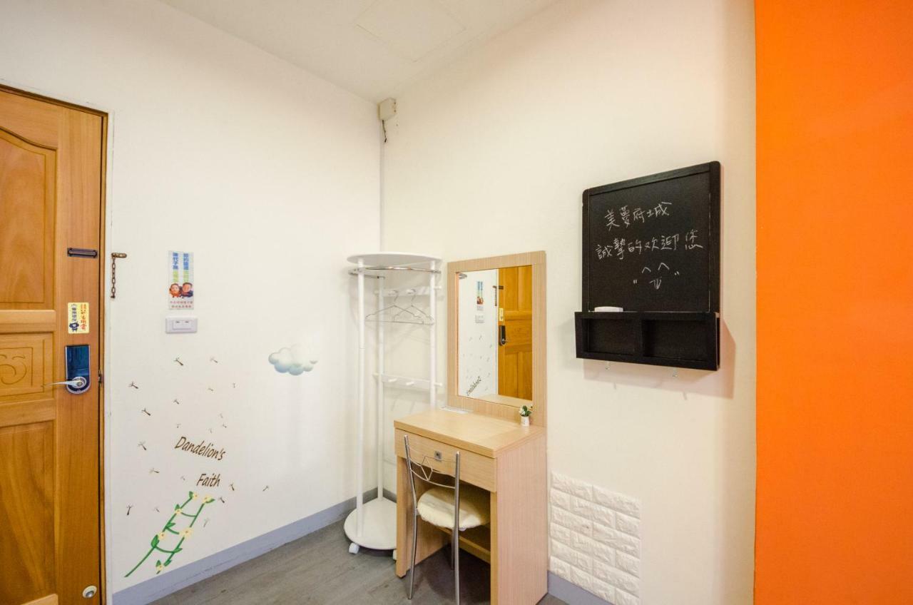 Beautiful Dream Tainan Homestay Luaran gambar