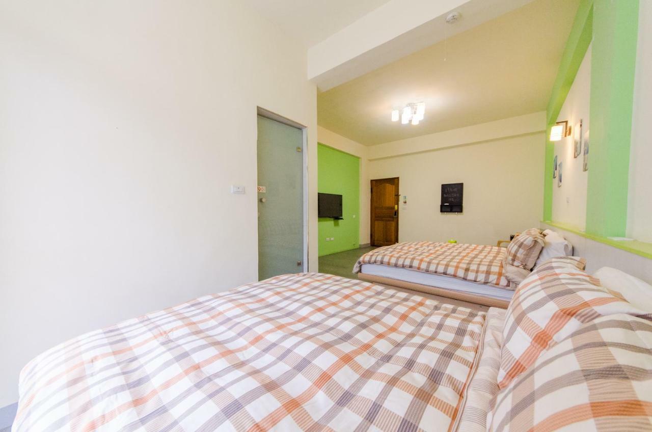 Beautiful Dream Tainan Homestay Luaran gambar
